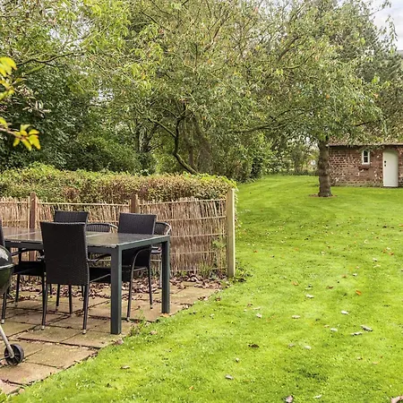 4 Person In Semesterbostad