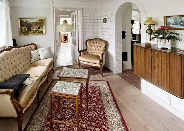 4 Person In Semesterbostad *